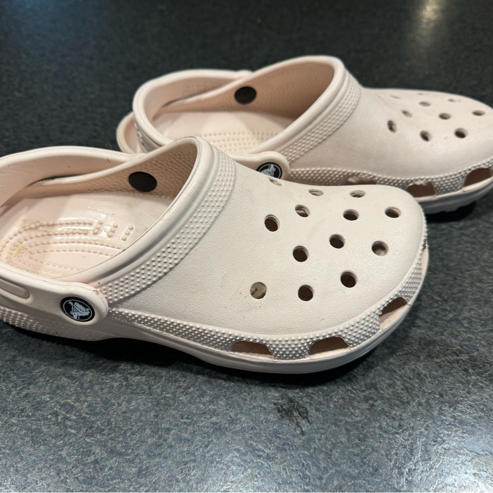 Crocs J6
